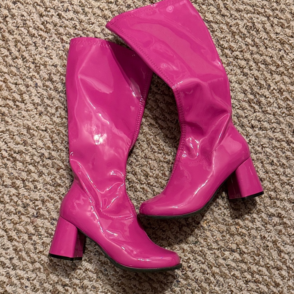 Stylish pleather purple orchid go go boots